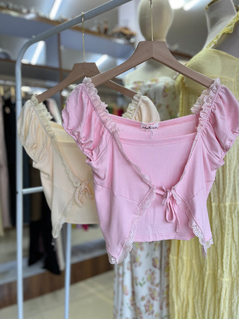 Women Lacey Border Basic Crop Tops